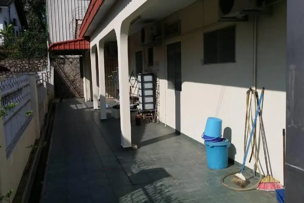 Dom wakacyjny Cosy Big House 5Min Ciq Sogo Ksl Mall 4Br 12Pax Johor Bahru