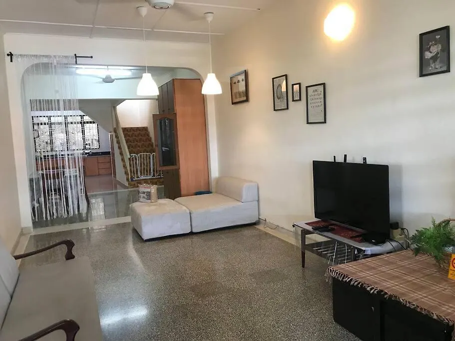 Cosy Big House 5Min Ciq Sogo Ksl Mall 4Br 12Pax Johor Bahru Dom wakacyjny