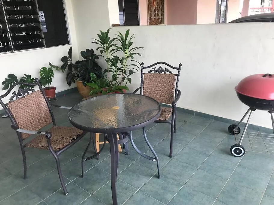 Cosy Big House 5Min Ciq Sogo Ksl Mall 4Br 12Pax Johor Bahru 0*,  Malezja