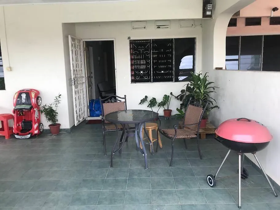 Dom wakacyjny Cosy Big House 5Min Ciq Sogo Ksl Mall 4Br 12Pax Johor Bahru Malezja