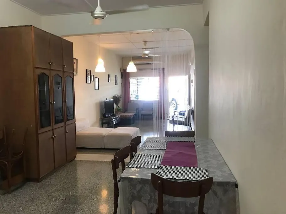 Cosy Big House 5Min Ciq Sogo Ksl Mall 4Br 12Pax Johor Bahru 0*,