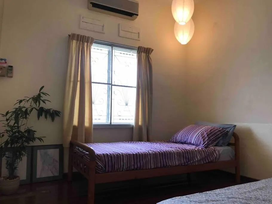 Cosy Big House 5Min Ciq Sogo Ksl Mall 4Br 12Pax Johor Bahru