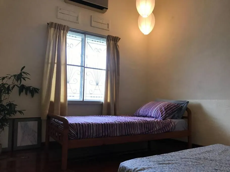 Cosy Big House 5Min Ciq Sogo Ksl Mall 4Br 12Pax Johor Bahru 0*,  Malaysia