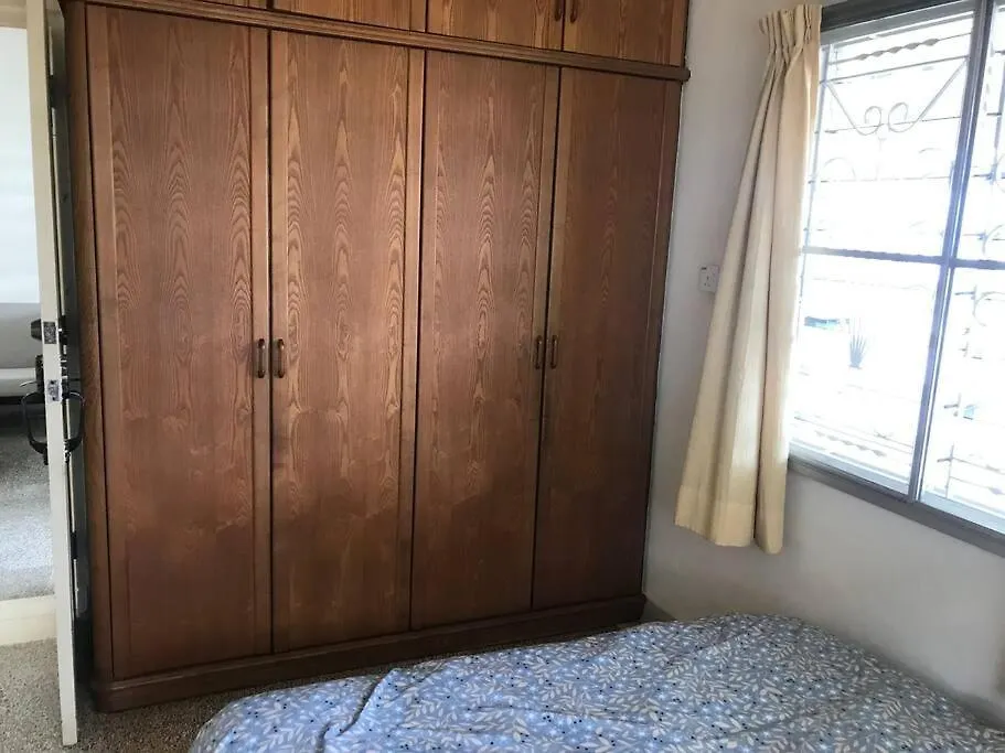 Semesterbostad Cosy Big House 5Min Ciq Sogo Ksl Mall 4Br 12Pax Johor Bahru